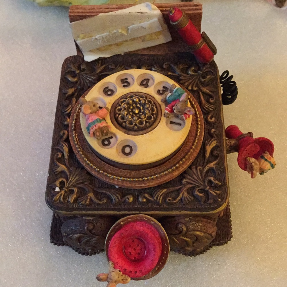 Lucite music box